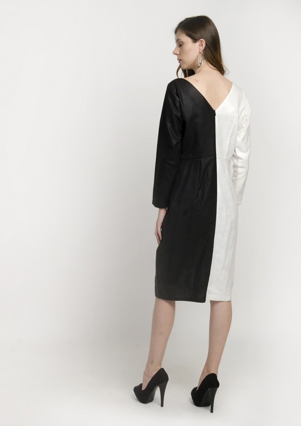 Black And White V-Neckline Full Sleeve Leg Slit Mini Dress