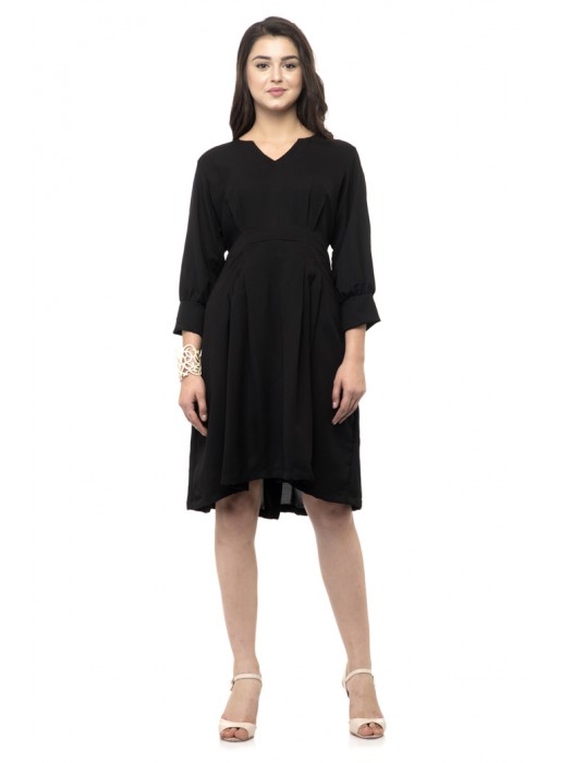 Folded cuffs black dress with ruffle