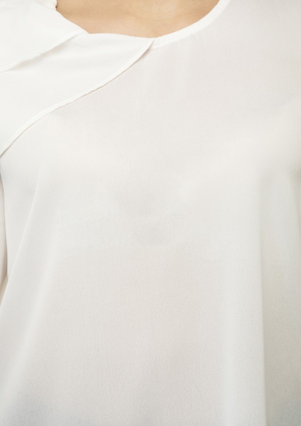 White sleeveless cami top