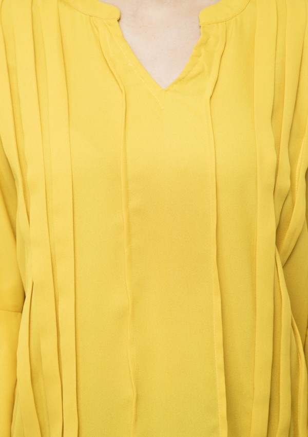 Yellow bell sleeves pleated top